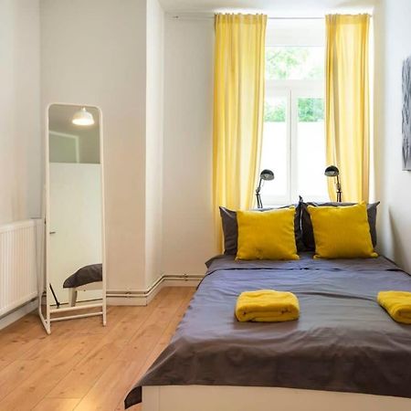 Cosy Two Br Plus Self Checkin Plus Street Parking Berlin Extérieur photo