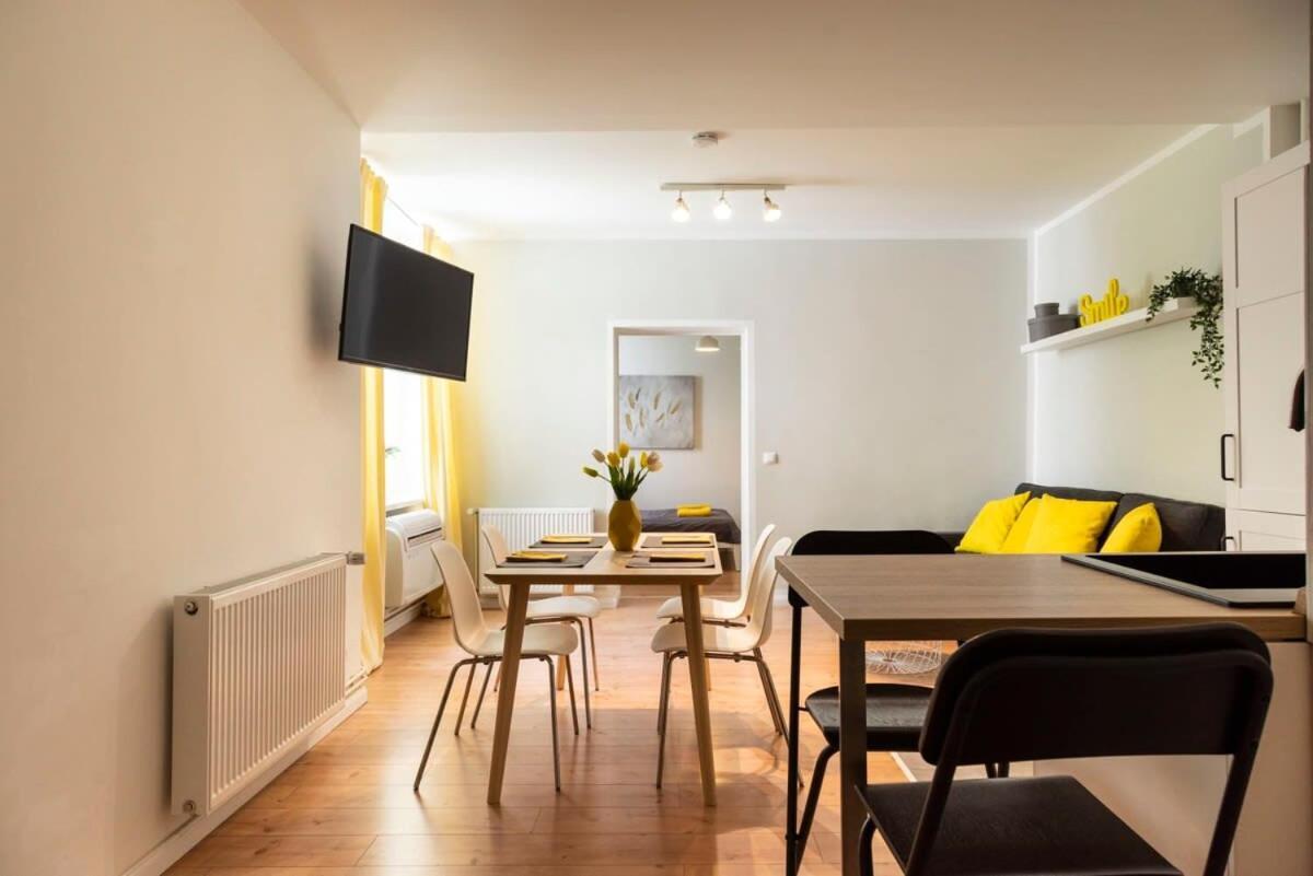 Cosy Two Br Plus Self Checkin Plus Street Parking Berlin Extérieur photo