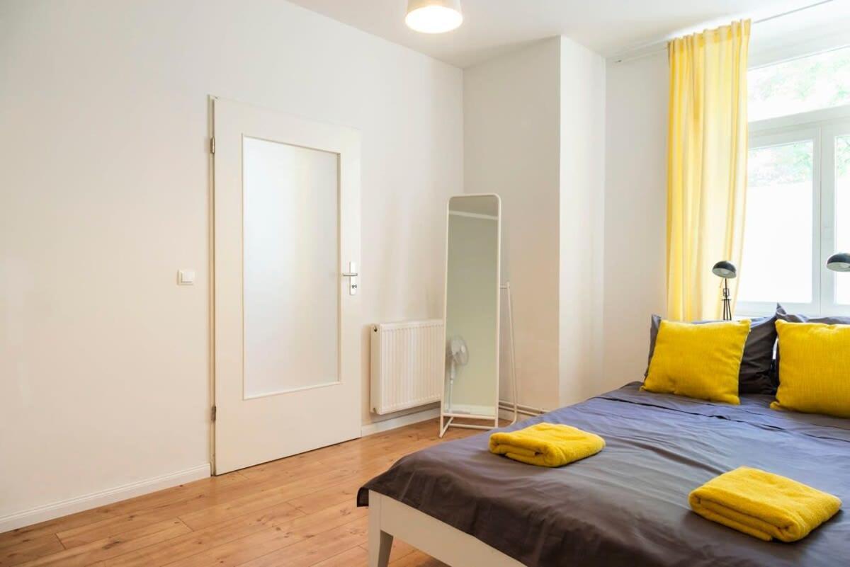Cosy Two Br Plus Self Checkin Plus Street Parking Berlin Extérieur photo
