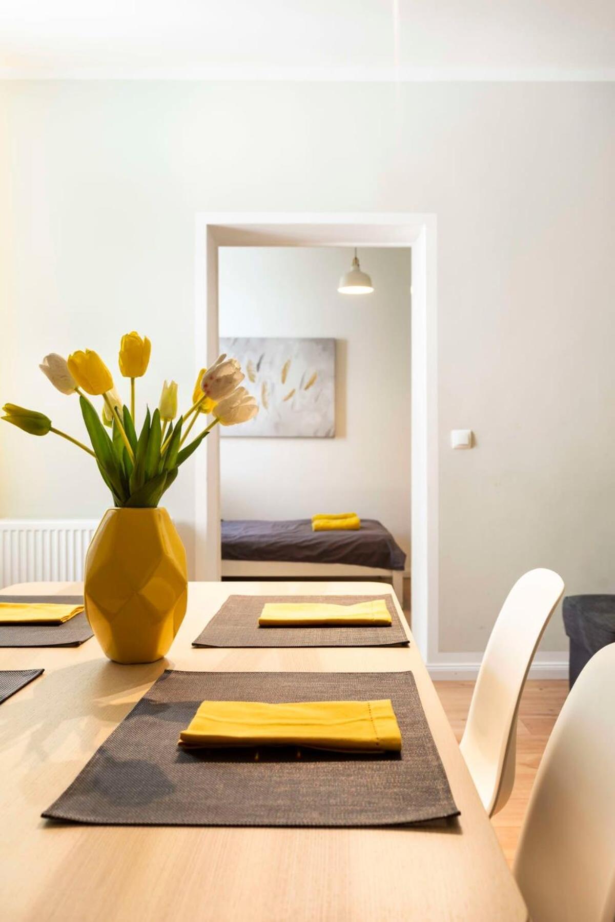 Cosy Two Br Plus Self Checkin Plus Street Parking Berlin Extérieur photo