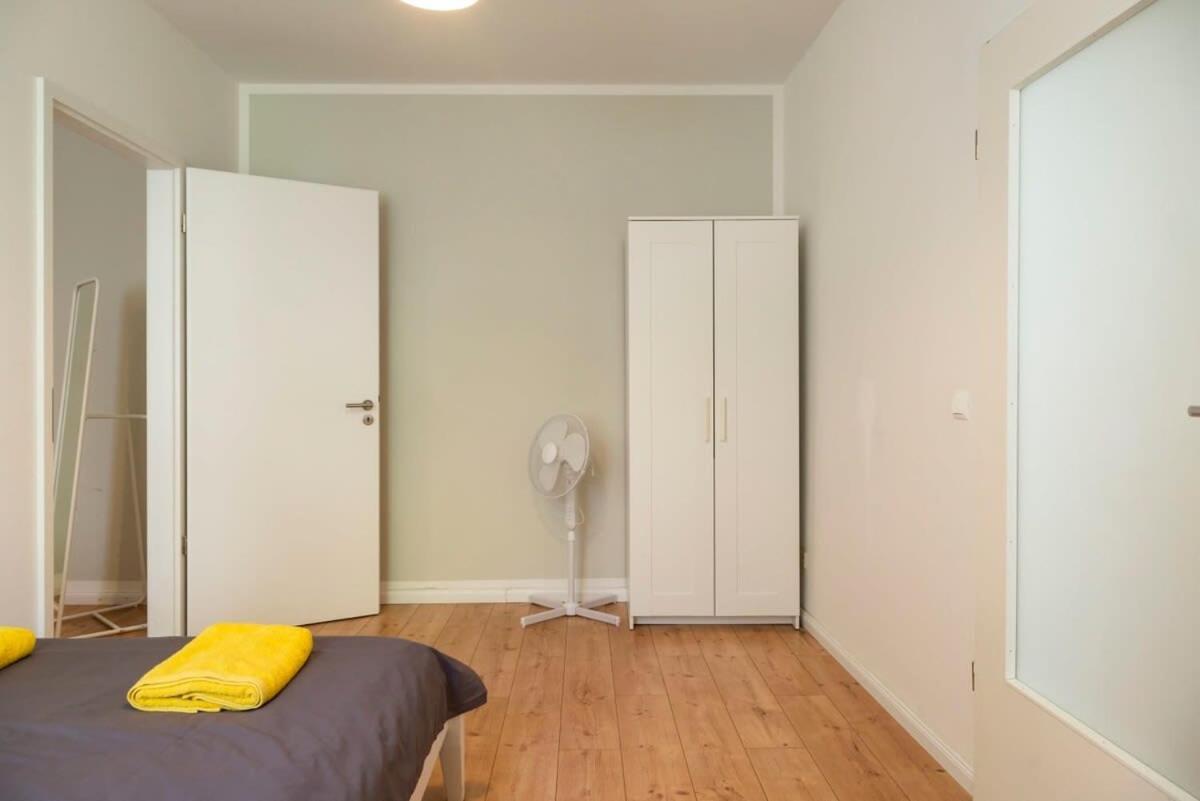 Cosy Two Br Plus Self Checkin Plus Street Parking Berlin Extérieur photo